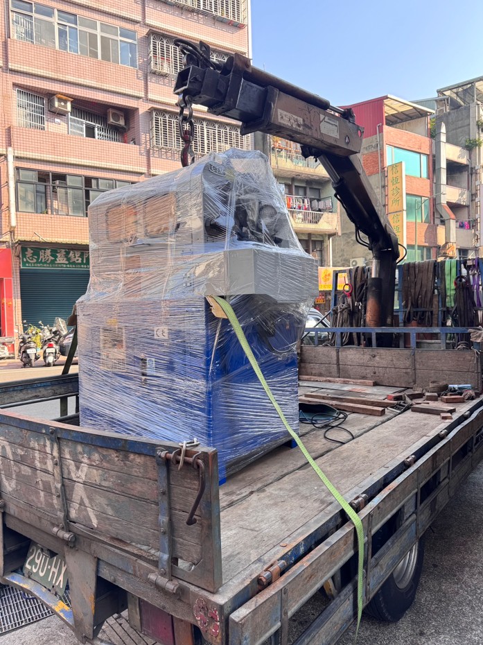 Chain Young Industrial Increases Production Capacity with 0.1-0.8 mm Small Wire Diameter Universal Spring Machines 3